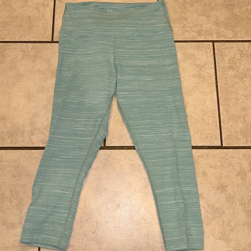 NOBULL cropped high rise leggings size S great condition!